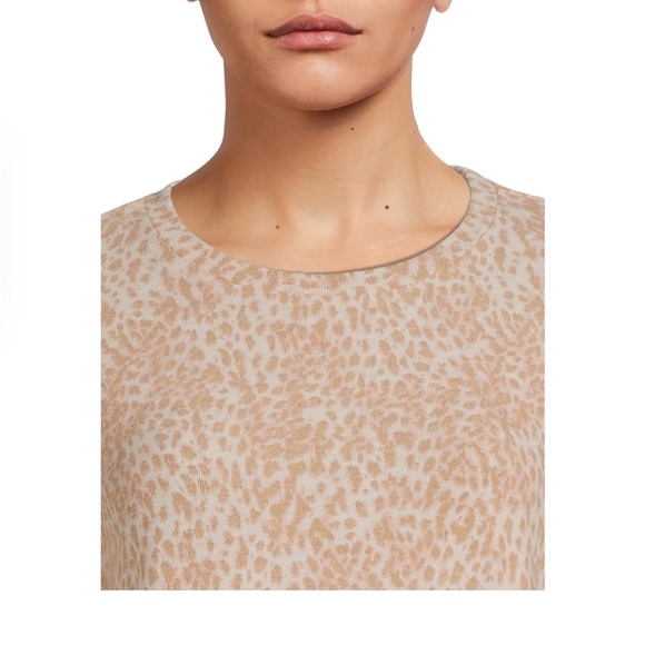 New with tags! Time And Tru Sweater top - Picture 5 of 9